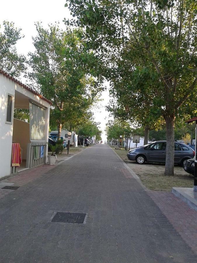 Hotel Centro Turistico La Perla Del Gargano Foce Varano Exterior foto