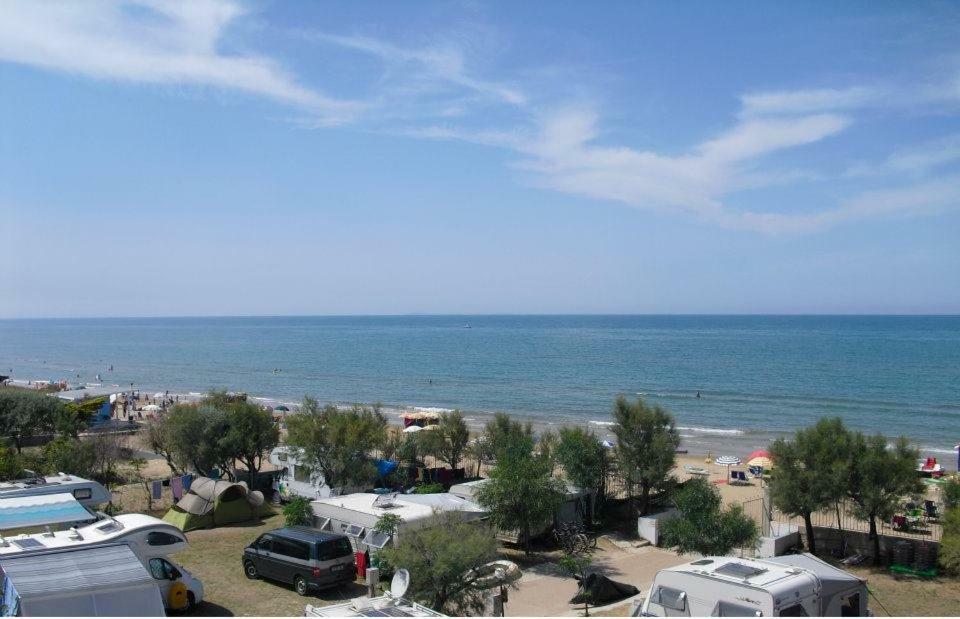 Hotel Centro Turistico La Perla Del Gargano Foce Varano Exterior foto